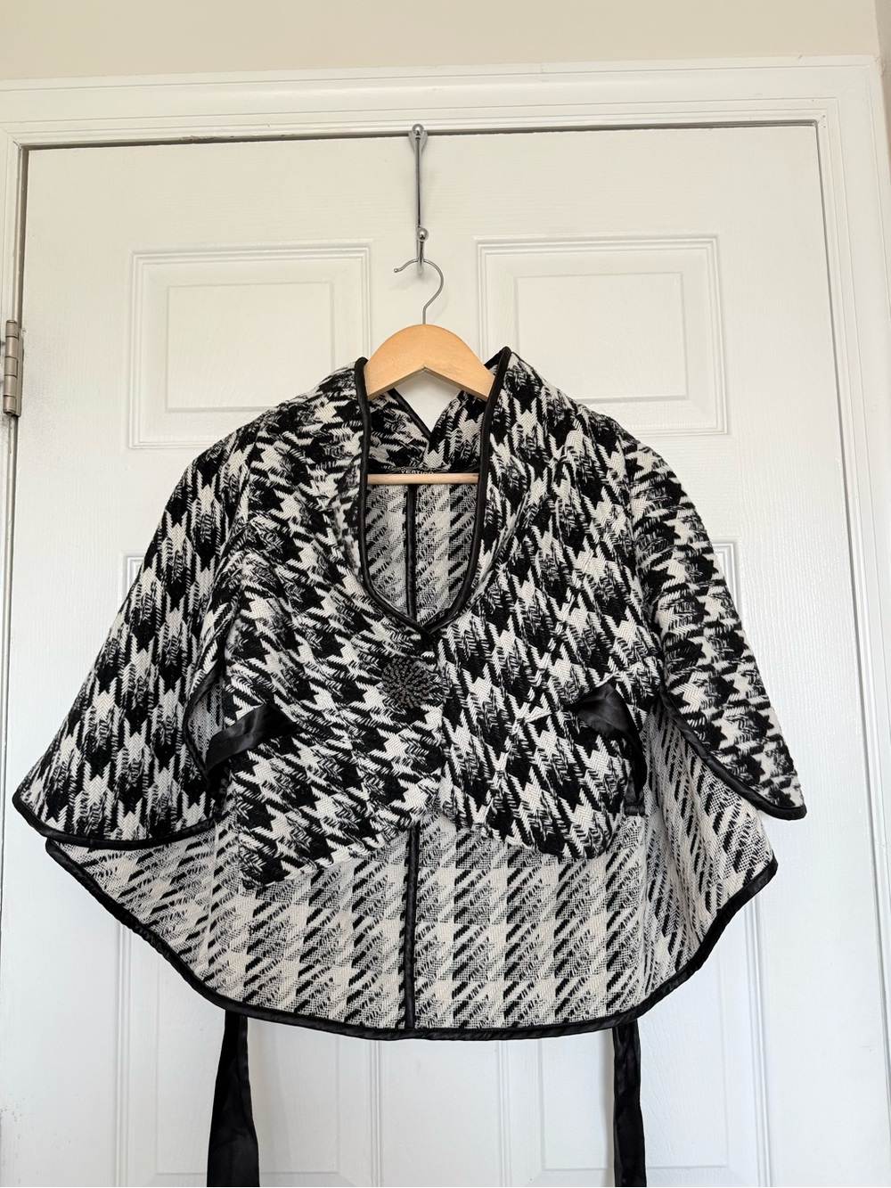 Black and White Houndstooth Cape Sweater